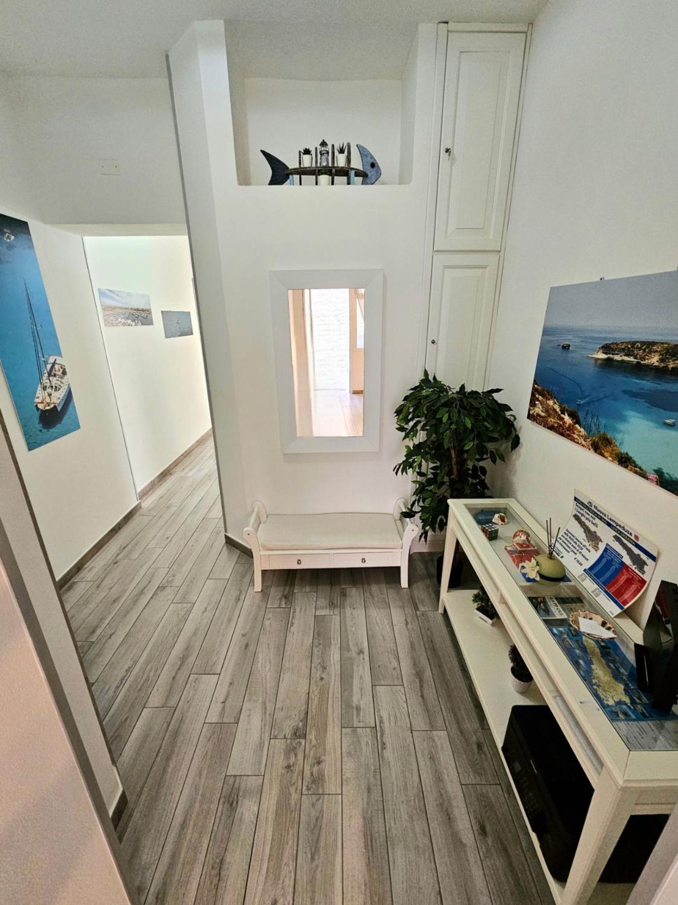 Perla Del Sud - Guest House 兰佩杜萨 外观 照片