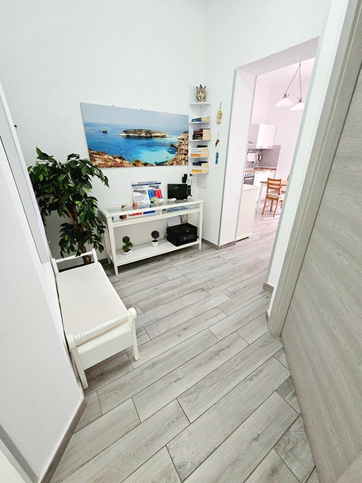 Perla Del Sud - Guest House 兰佩杜萨 外观 照片